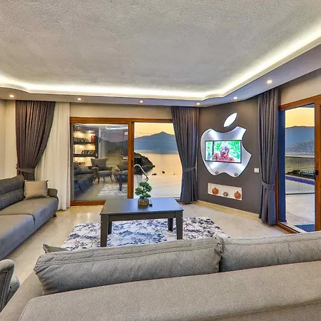 Villa Rainbow *